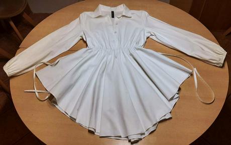 Predám predĺženú bielu blúzku veľ. s, s