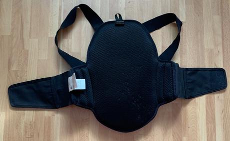 Fouganza chránič chrbtice, 