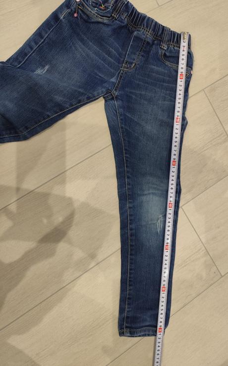 Predám dievčenské rifle, 122