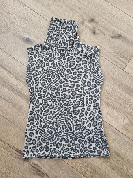 Roláčikový top bez rukávov s, s