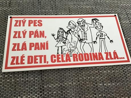 Tabuľka - cela rodina zlá,