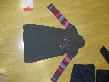 Rolákové šaty v. 122, 122