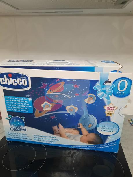 Projektor kolotoč na postieľku, 