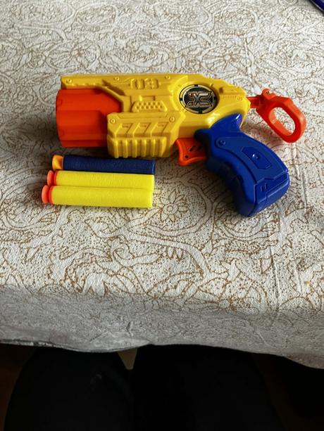 Pokémon, bakugan a pokémon album, 