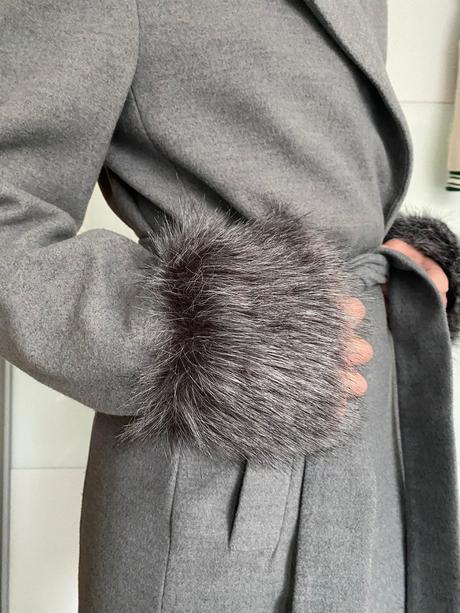 Šedý kabát, calliope,s