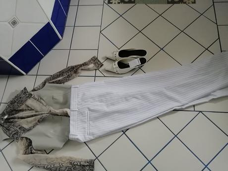 Nohavice s pruzkom, c&a,48