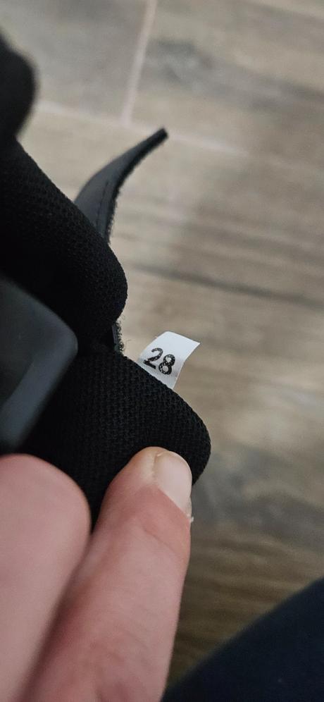 Čierne tenisky shein, 28