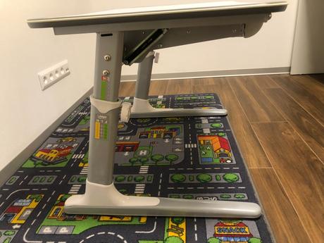 Rastúci stôl a stolička, 