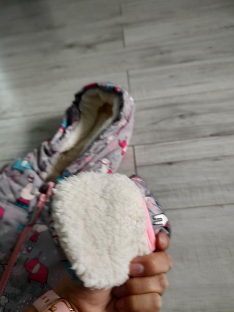 Overal na zimu, pepco,80