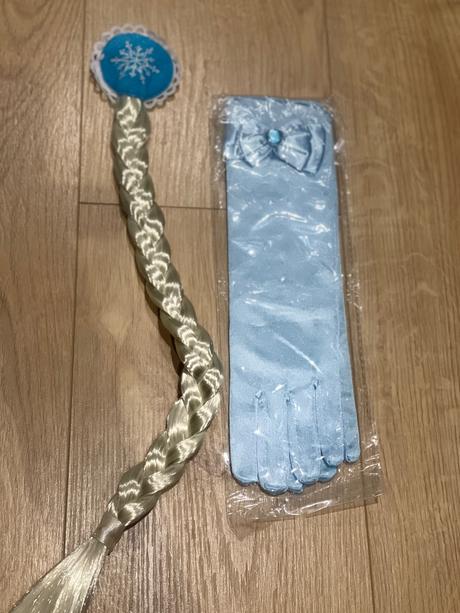 Rukavice a vrkoč elza, 