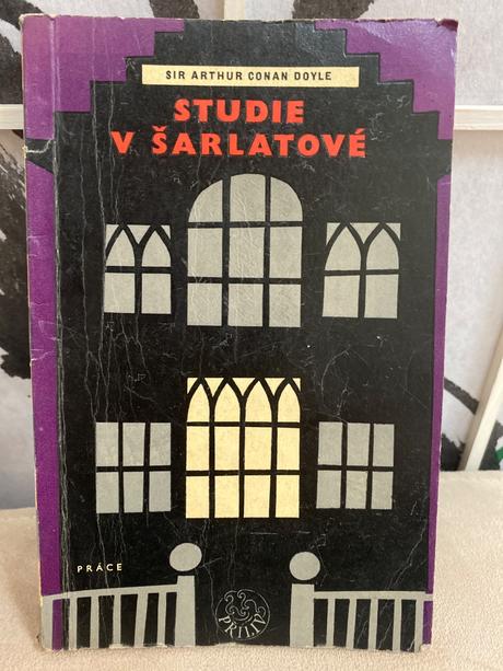 Kniha- studie v šarlatové, 