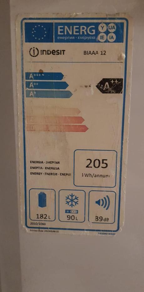 Chladnička s mrazničkou, indesit