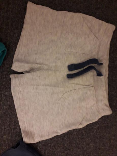 Príjemné mäkké šortky 3x - predaj spolu, f&f,92