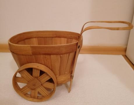 Prútený vozík,