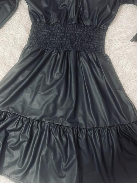 Čierne koženkové šaty, reserved,xs