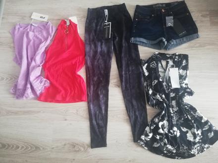 Balík nového nenoseného oblečenia, xs