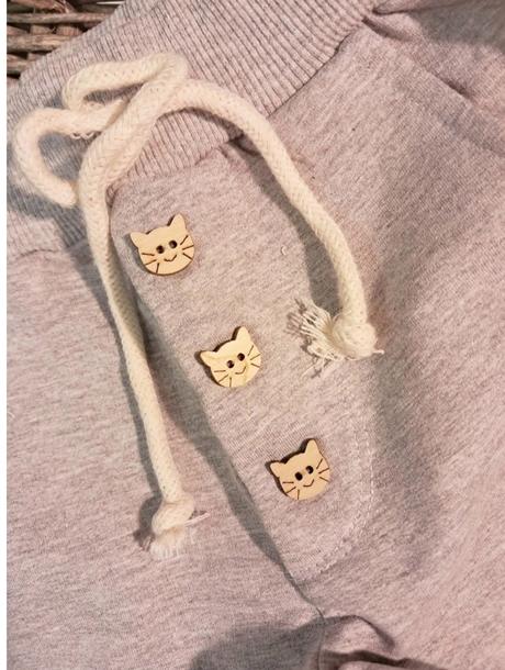 Detské bavlnené tepláky s gombíkom mačička, 80 - 170