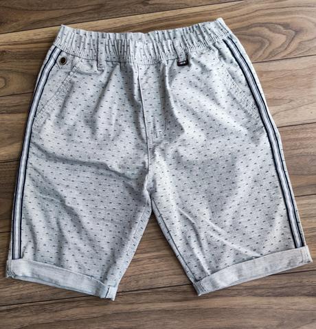 Elegantné šortky, 146