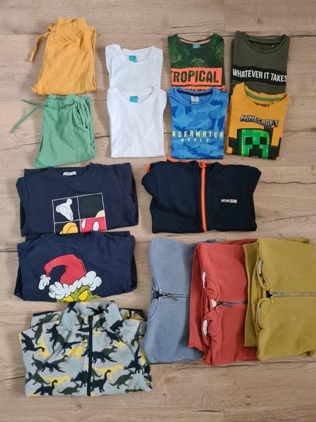 Velky chlapcensky balik 122 mikiny teplaky, 122–134