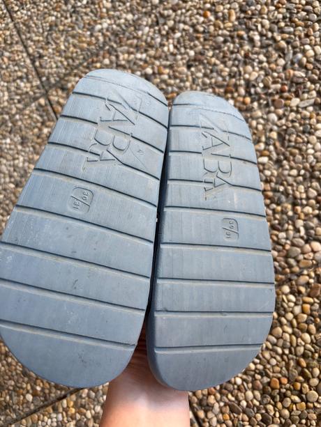 Šľapky k bazénu, zara,31