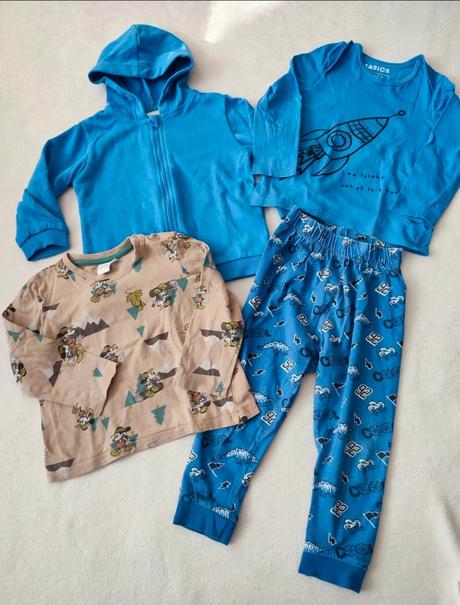 Mix oblečenia, 86–98