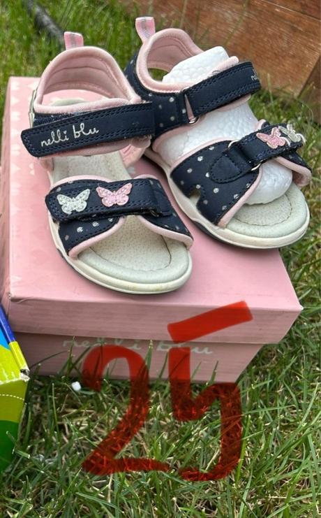 Dievčenské topanky, 25