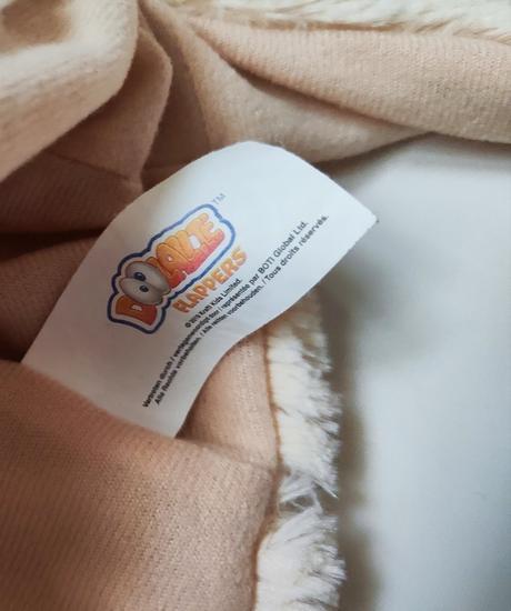 Čapica - hýbe ušami, 