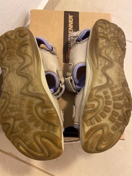 Kožené sandále, 33