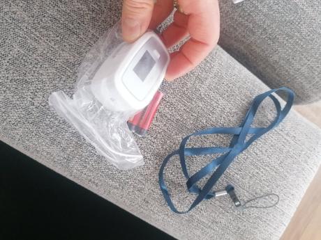 Pulzny oxymeter pre prst, 