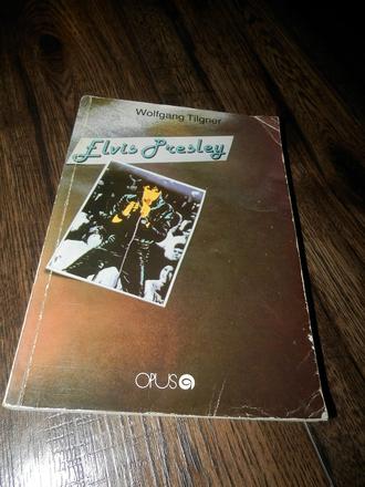 Kniha elvis presley,