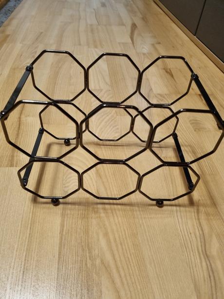 Kovový držiak / stojan na víno, 