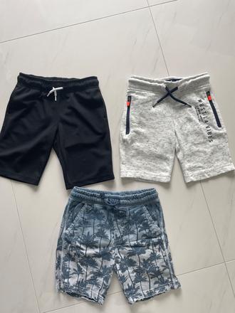 Kraťasy 2ks, c&a,110