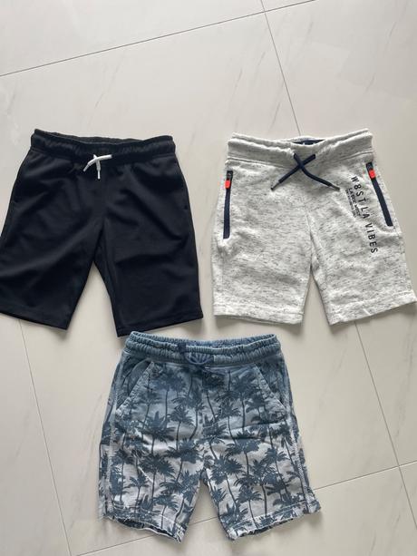 Kraťasy 2ks, c&a,110