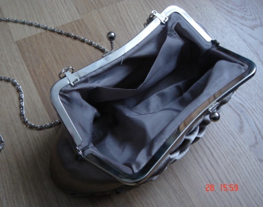 Elegantná malá kabelka na retiazke, 