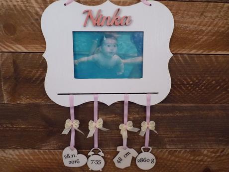 Ramík s menom s údajmi o narodení, 