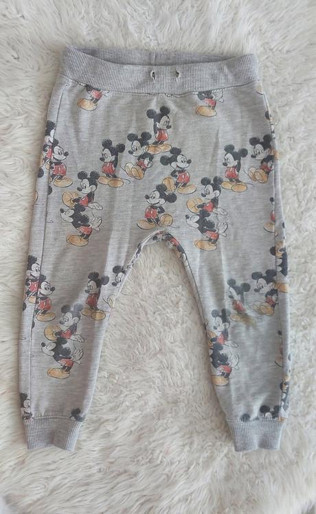 Mickey teplaky, zara,98