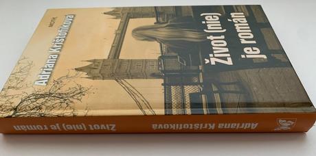 Adriana krištofíková - život (nie) je román,