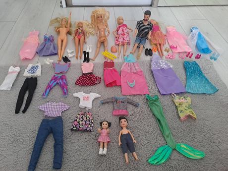Barbie s oblečením., 
