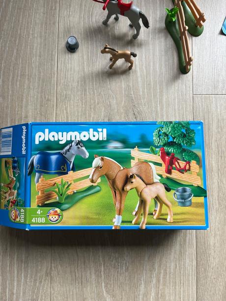 Playmobil koníky model 4188, 