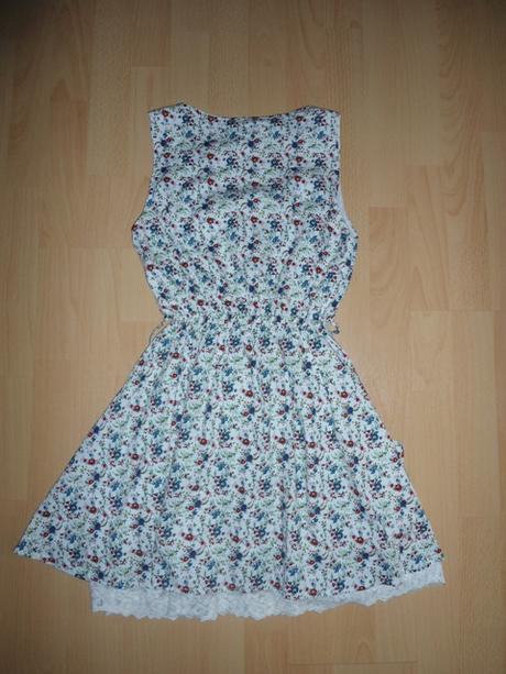 Krasne letne kvetove blede saty, xs