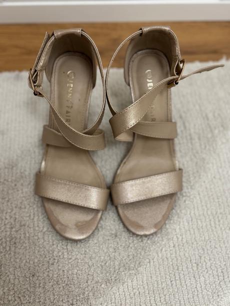 Sandale na opatku, 35