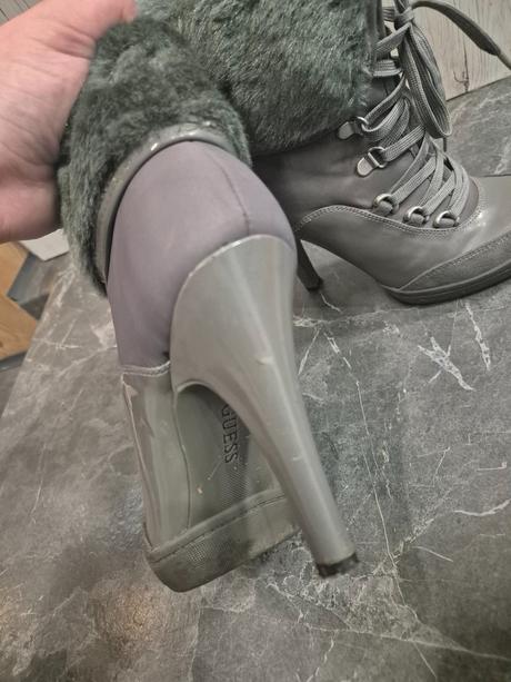 Kotnikove čižmy, guess,38