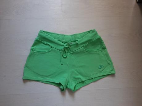 Znackove kratase, nike,164