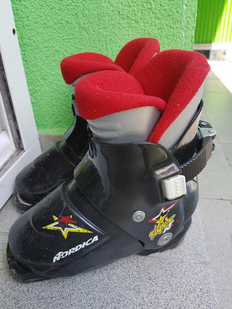 Lyžiarky, rossignol,21