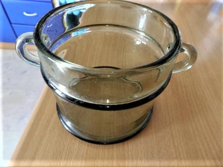 Miska z hrubého skla,