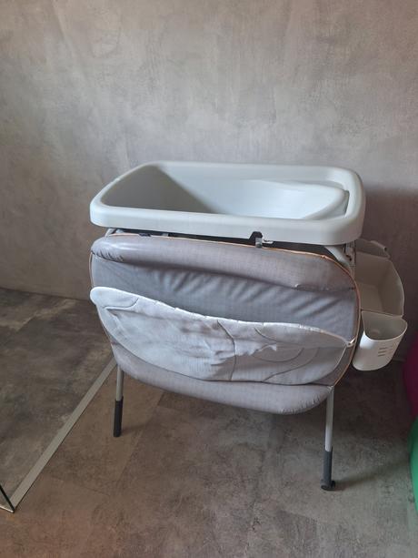 Multifunkčná prebaľovacia stanica je chicco cuddle,