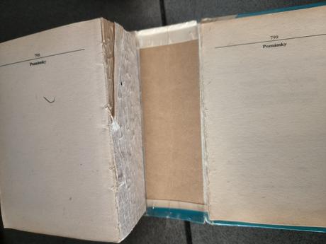 Slovník - anglický, nemecký a taliansky,