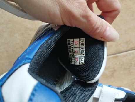 Tenisky na telesnú výchovu, 30