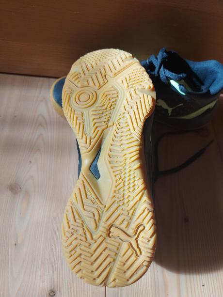 Športové halovky ako nové, puma,33