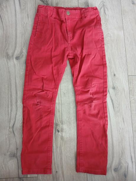 Červené nohavice, 122